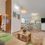House Marlu Rakalj