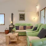 Дом отдыха House Marlu