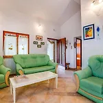 House Marlu Дом отдыха Rakalj