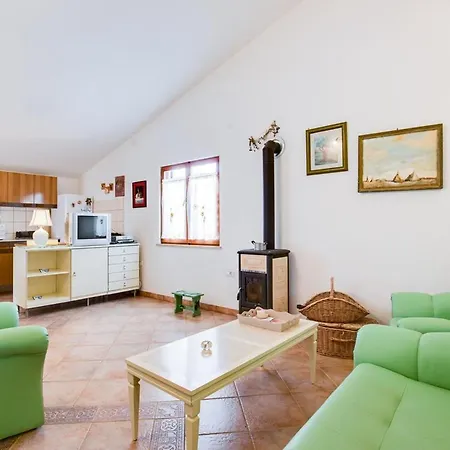 House Marlu Rakalj