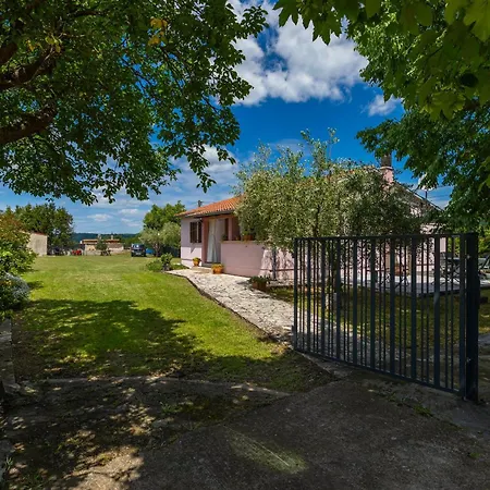 House Marlu Casa de Férias Rakalj